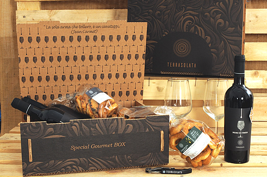 Confezione regalo Box con vini di puglia e taralli di puglia